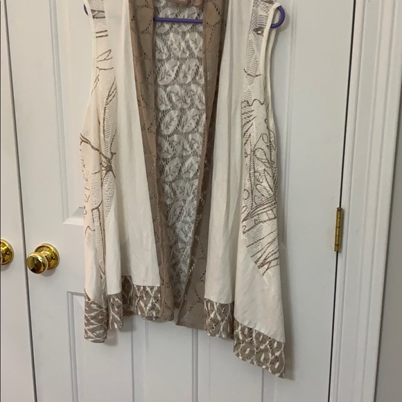 Xl/16 rayon/spandex/polyester vest - Picture 6 of 6